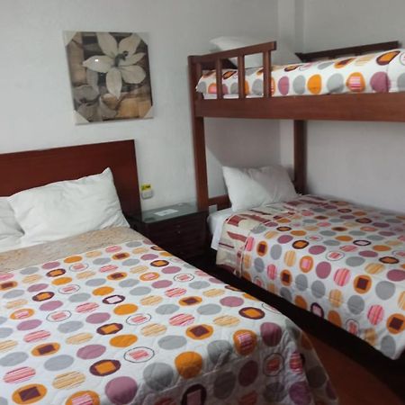 Hostal Alborada Ріобамба Екстер'єр фото